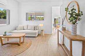 Stylish Coffs Central Retreat, Near Beach, Sleep 6 - Image 3