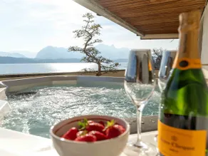 Nido sull`Aqua Chalet with Whirlpool - Image 2