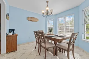 Spacious 4BR Retreat •King Suite•Fenced Yard - Image 5