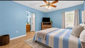 Spacious 4BR Retreat •King Suite•Fenced Yard - Image 4