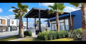 Residence and pool to enjoy your stay - Image 5