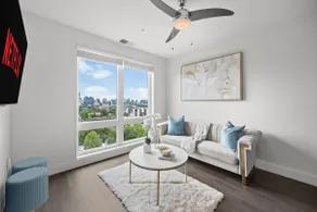 Luxury Highrise W/ City View *King Bed* - Image 4