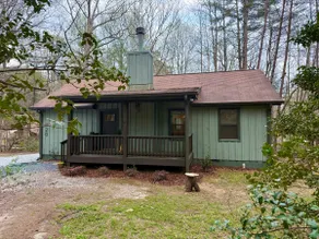 Cherokee Rose~ King beds~ Hot tub~ Creekside - Image 3