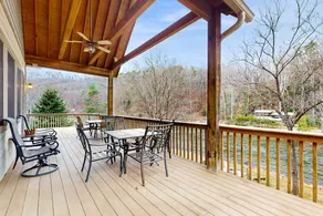 Luxurious riverfront home, perfect for fishing - Image 4