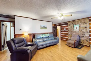 Cozy Dog-Friendly Mountain Log Cabin w/Free WiFi, - Image 3