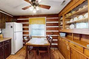 Cozy Dog-Friendly Mountain Log Cabin w/Free WiFi, - Image 5