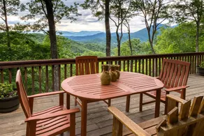 Cedar log home, mountain views, pool, foosball - Image 2