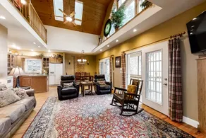 Riverfront home, fireplace, porch, firepit - Image 5