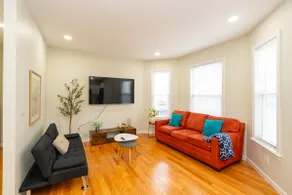 53 Cozy and Stylish 3BR Apt with Parking minutes Boston - Image 3