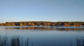 Charming Lakefront Cottage - Sleeps 9 - Image 2