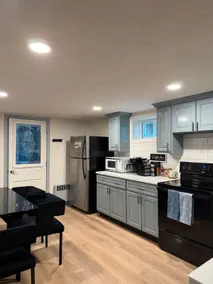 5 Min Walk to Mohegan Sun • 4 Queens • Sleeps 8 - Image 2