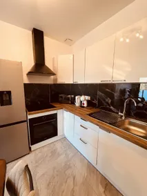 Modern 2-bedroom apartment near Lyon Airport – Parking and Wi-Fi - Image 4