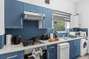 Winsick Residences Fallowfield Up To 11 Guests - Image 5