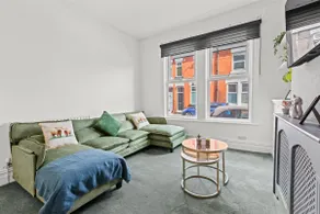 Winsick Residences Fallowfield Up To 11 Guests - Image 4