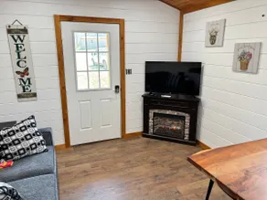 Dean’s Den - Image 2