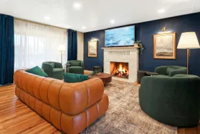 Hot Tub + Theater | Sleeps 14| Salem Wine Country - Image 4