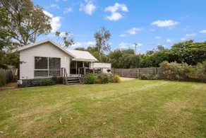Beach House Silverleaves - Image 2