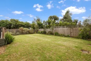 Beach House Silverleaves - Image 4