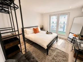 The Studios at Taylor’s Court | Spacious & Modern - Image 3
