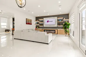 Luxury 6BR Family Home | Near New Westminster - Image 2
