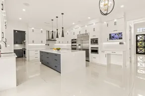 Luxury 6BR Family Home | Near New Westminster - Image 4