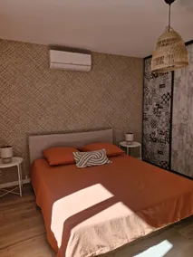 La place - Image 2