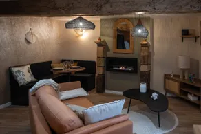 Luxury Love Room with Hot Tub & Private Home Theater – NUSA - Image 5