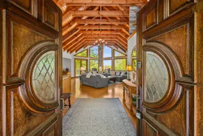 DuPont Mountain Lodge: 28 Private Acres + Sauna - Image 3