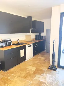 Cozy apartment with private Jacuzzi - Image 3