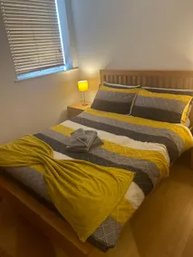 Cosy Modern One Bedroom Apartment With Sofa Bed - Image 2