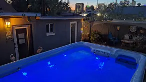 DTPHX Poolhouse ~ Free Parking/Cleaning ~ 15' Spa - Image 2