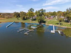Shorefield Retreat, Walk to The Lake, Pet Friendly - Image 4