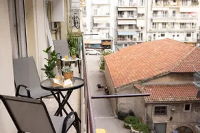 Superior 3BR, 3KingBeds, City Center, Balcony - Image 2