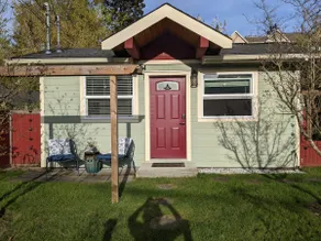 Roses House - Image 2