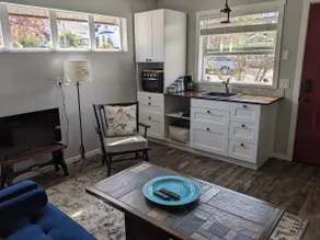 Roses House - Image 3