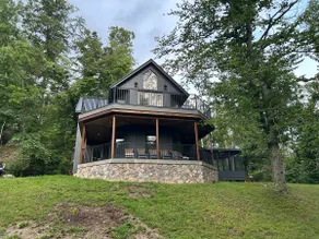Remote 3-Bedroom House Close to Patoka Lake - Image 3