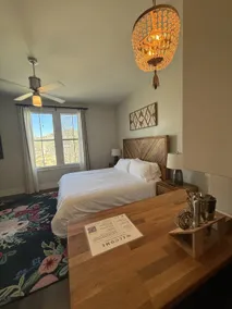 Stylish South Main Studio | Steps to River/Dining - Image 2
