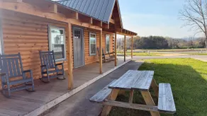 Cherokee Lake Front Cabin for 4 Guests - Image 3