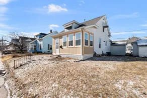 Parkside Porch Haven - Image 3