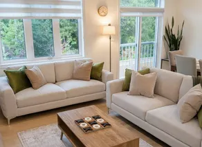 Modern 4BR Bobcaygeon Bungaloft | Walk to Lake - Image 2