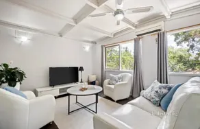Yarra Valley Cottage - Image 2