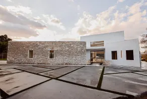 Sanctuary in the sky above Fallbrook wine country - Image 2