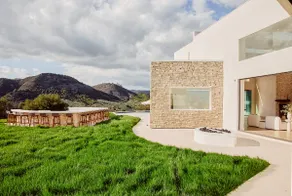 Sanctuary in the sky above Fallbrook wine country - Image 3