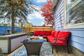Four Creeks Home•Hot Tub•Koi Pond•Downtown•Fishing - Image 4