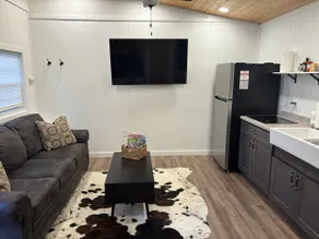 ”Freedom” Cabin 1 at Eagle Hollow! - Image 3