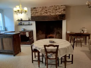 Charming, elegant apartment in beautiful village - Image 2