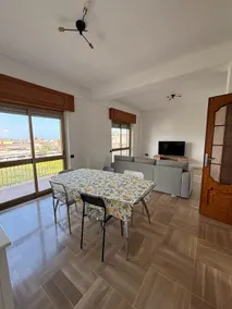 Bright Apartment•8m Walk to Beach•Fast Internet - Image 3