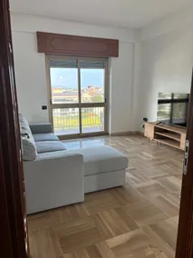 Bright Apartment•8m Walk to Beach•Fast Internet - Image 5