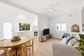The Warners Bondi - Image 2
