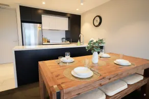 Prestige Waterfront Apartment in Kingston, ACT - Image 5